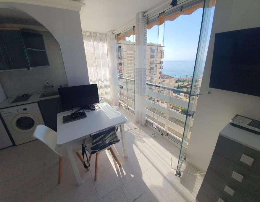 Apartamento Con Terraza A Pie De Playa Benalmádena Exterior foto