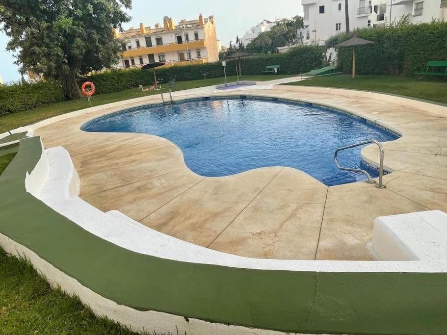 Apartamento Con Terraza A Pie De Playa Benalmádena Exterior foto